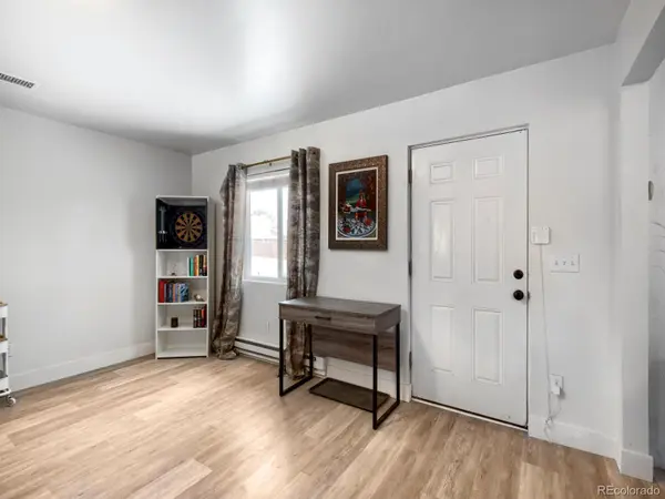 15562 E Bails DR, Aurora, CO 80017