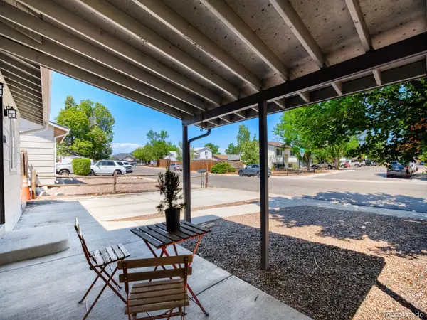 15562 E Bails DR, Aurora, CO 80017
