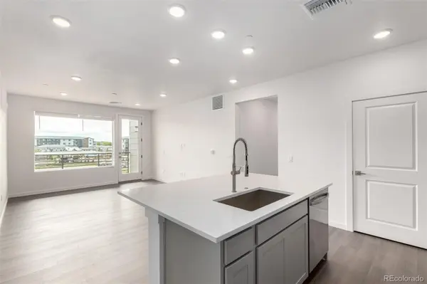 6153 N Ceylon ST #202, Aurora, CO 80019