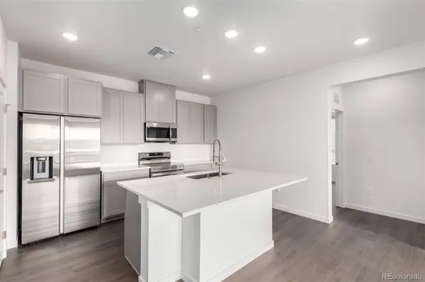 6153 N Ceylon ST #202, Aurora, CO 80019