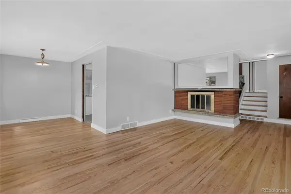 8395 W 17th AVE, Lakewood, CO 80214