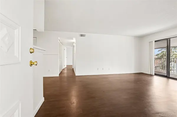 921 S Walden ST #206, Aurora, CO 80017