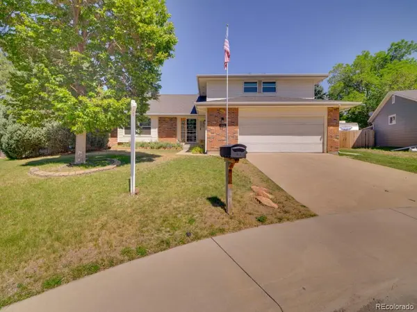 6566 S Ammons CT, Littleton, CO 80123