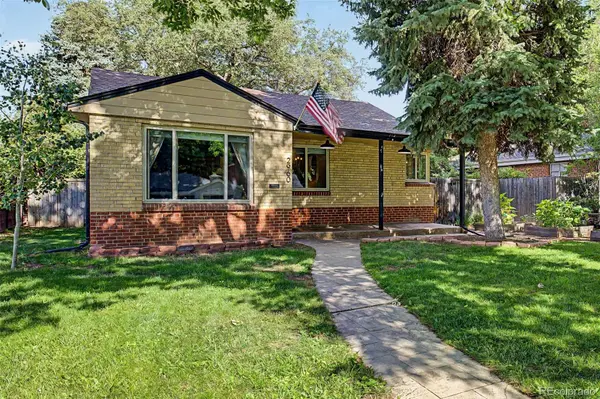 2960 S Corona ST, Englewood, CO 80113