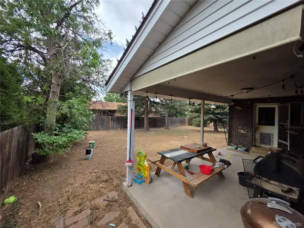 322 S Peoria CIR, Aurora, CO 80012