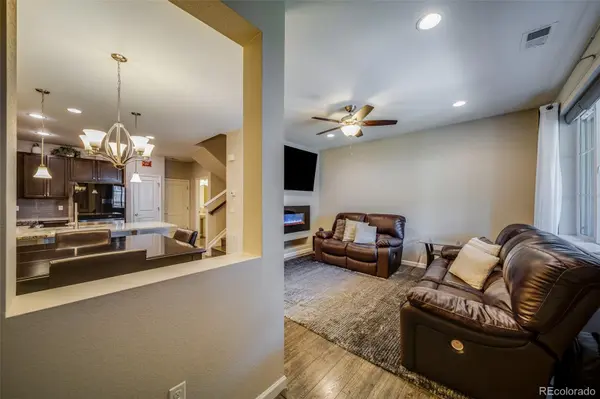 570 E Dry Creek PL, Littleton, CO 80122