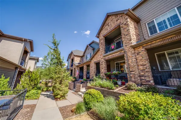 570 E Dry Creek PL, Littleton, CO 80122