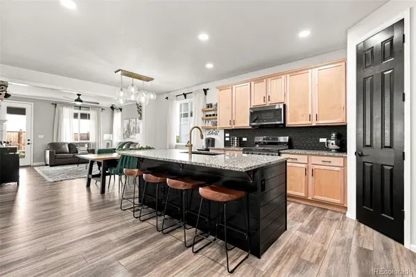 3943 White Leaf PL, Castle Rock, CO 80108