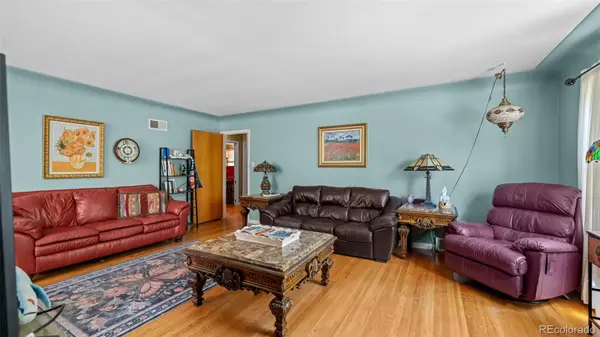 28 N Logan AVE, Colorado Springs, CO 80909
