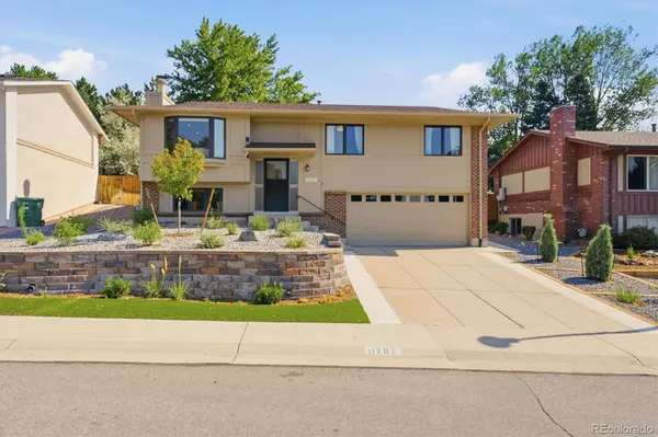 11707 W Jewell DR, Lakewood, CO 80228