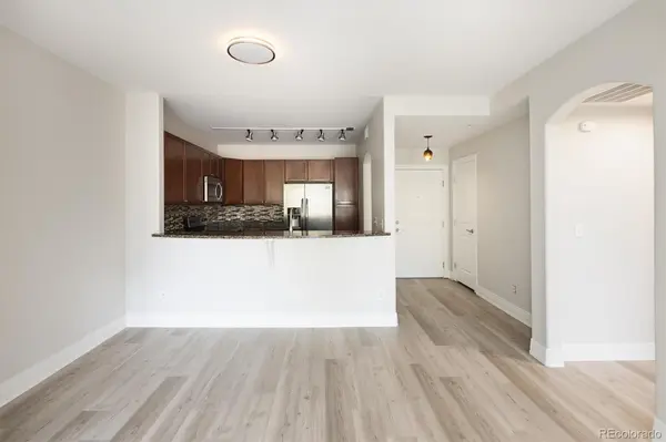 9079 E Panorama CIR #413, Englewood, CO 80112