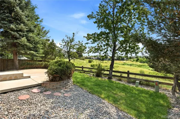 10089 Astorbrook LN, Highlands Ranch, CO 80126