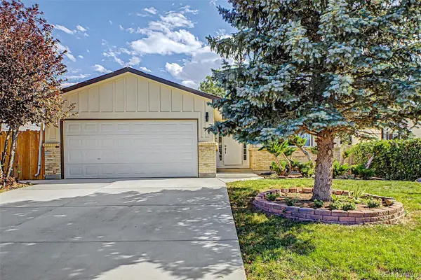 884 Madison WAY, Bennett, CO 80102