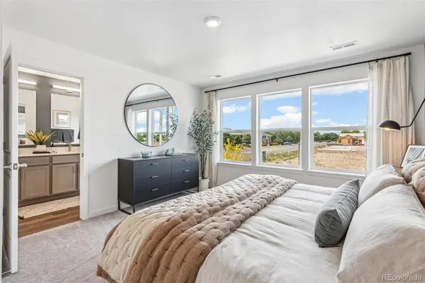 1410 S Boston CT #B, Denver, CO 80247