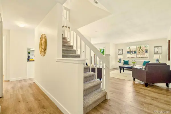 2906 S Parker CT, Aurora, CO 80014