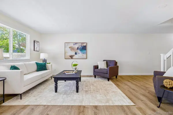 2906 S Parker CT, Aurora, CO 80014