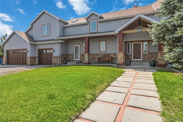 8124 S Ireland WAY, Aurora, CO 80016