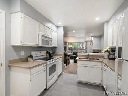 7370 E Florida AVE #1009, Denver, CO 80231