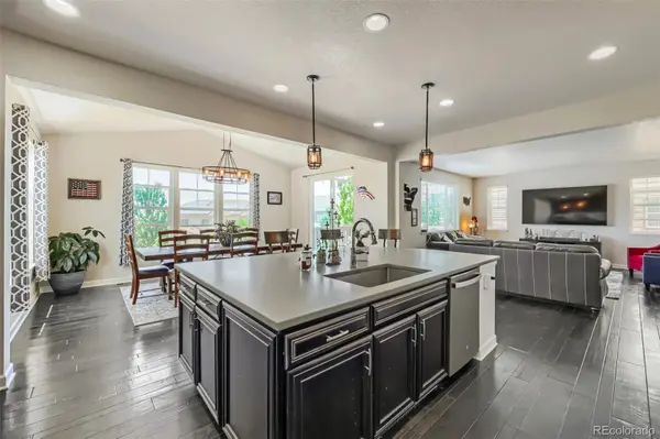 4949 S Valdai WAY, Aurora, CO 80015