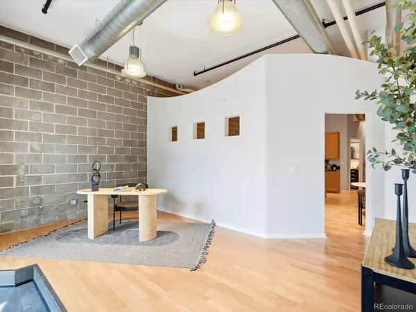 2142 Curtis ST #102, Denver, CO 80205