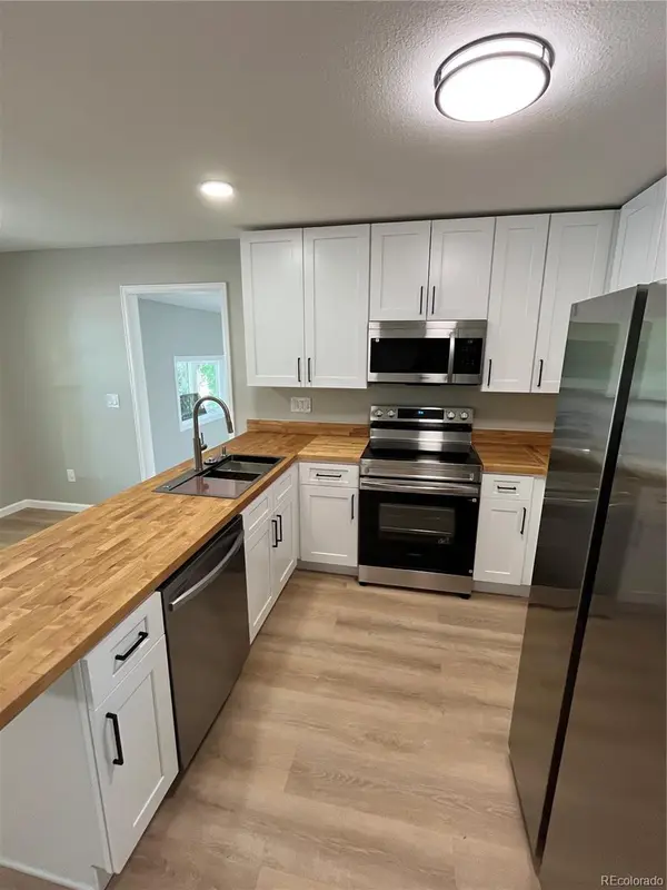 20672 E Batavia DR, Aurora, CO 80011