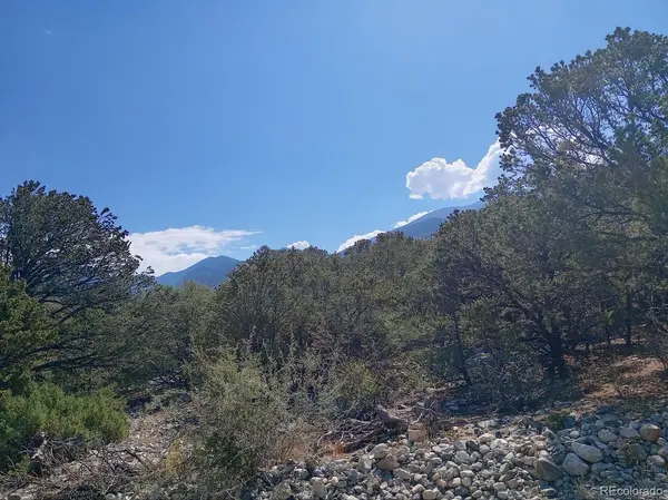 210,212,214 Big Bear RD, Mosca, CO 81146