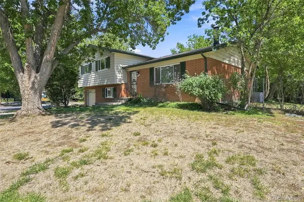 6850 S Downing CIR, Centennial, CO 80122