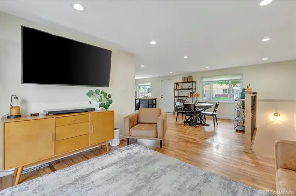 3945 S Inca ST, Englewood, CO 80110
