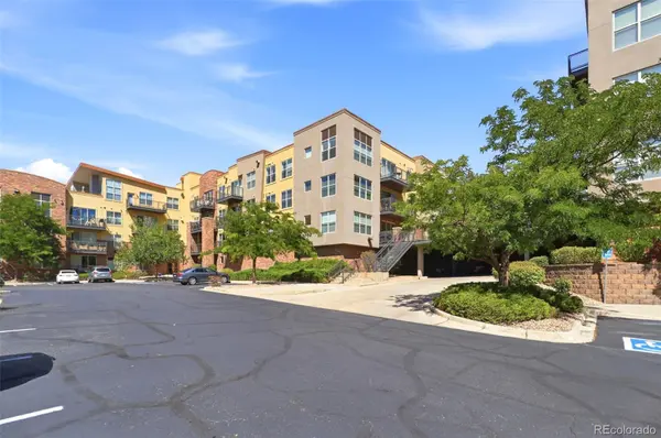 9059 E Panorama CIR #B111, Englewood, CO 80112