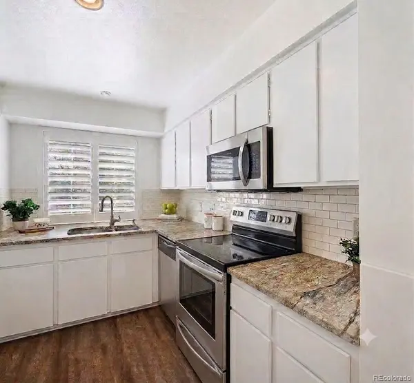 1881 Newland CT, Lakewood, CO 80214