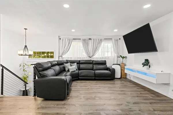 12147 E Hawaii DR, Aurora, CO 80012