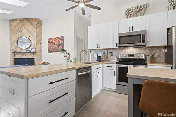 9574 W Elmhurst PL, Littleton, CO 80128