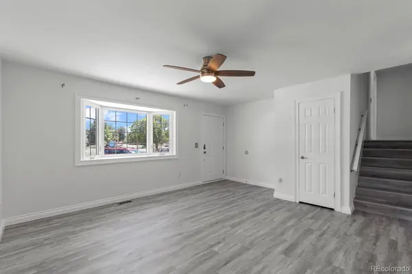 659 S Newark CT, Aurora, CO 80012