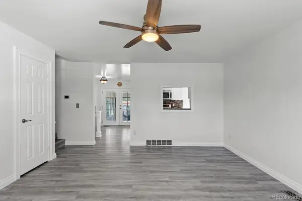 659 S Newark CT, Aurora, CO 80012