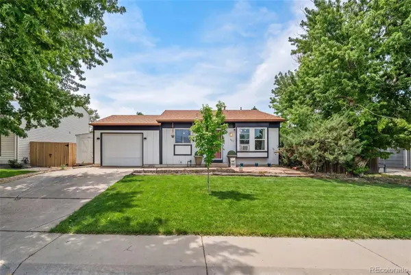 1927 Cathay CT, Aurora, CO 80011