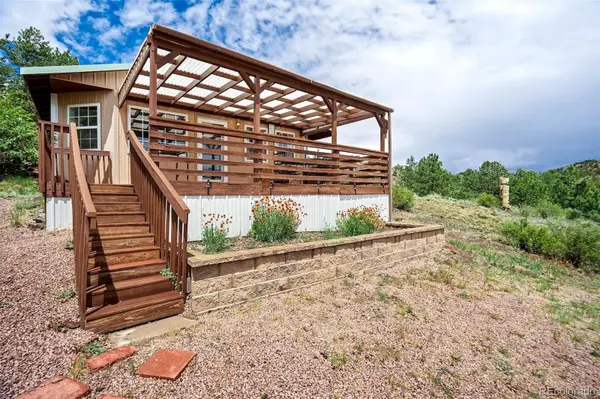 349 Post RD, Guffey, CO 80820