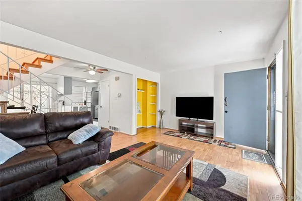 147 Paris CIR, Aurora, CO 80011