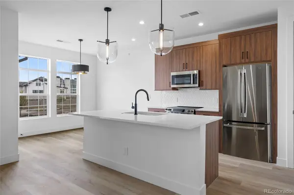 3413 Molly CIR, Broomfield, CO 80023