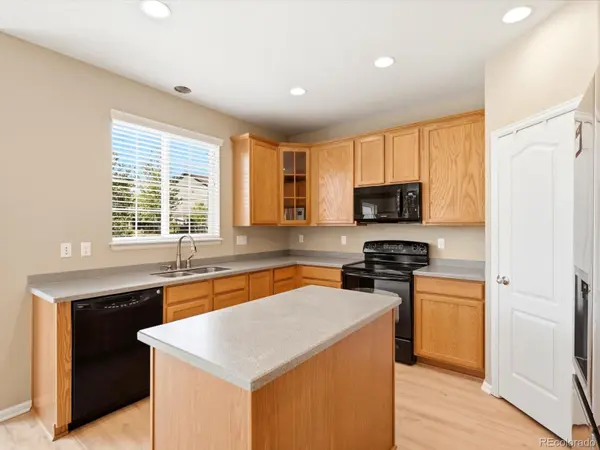 7181 S Oak Hill CIR, Aurora, CO 80016