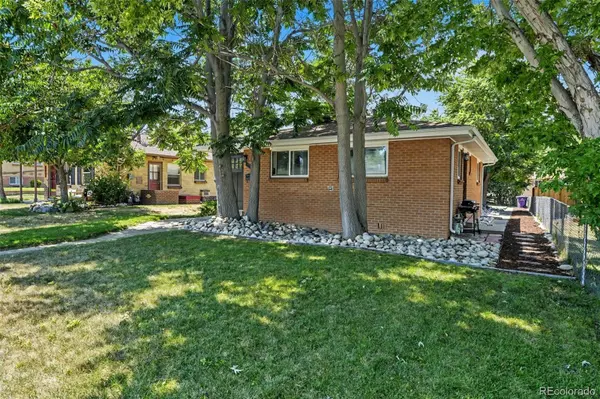 2461-2463 S Corona ST, Denver, CO 80210