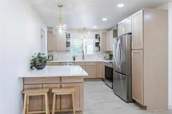580 S Field CT, Lakewood, CO 80226