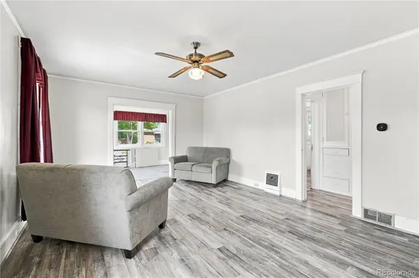 2824 S Logan ST, Englewood, CO 80113