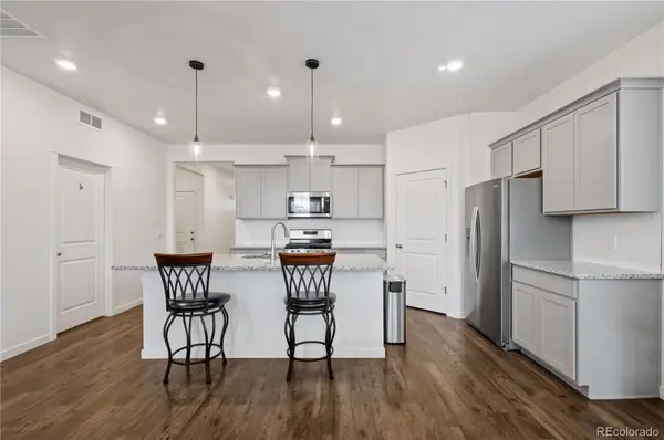 24 S Vandriver WAY, Aurora, CO 80018