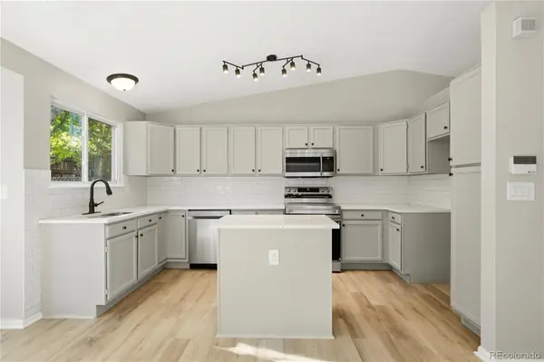 5566 S Ireland ST, Aurora, CO 80015