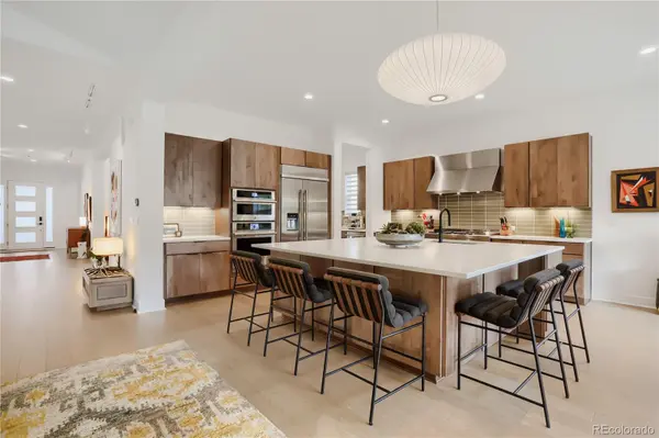 1058 Earmark LN, Castle Rock, CO 80104