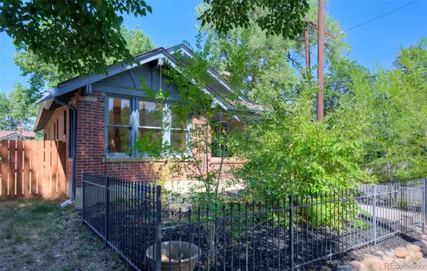4660 E 16th AVE, Denver, CO 80220