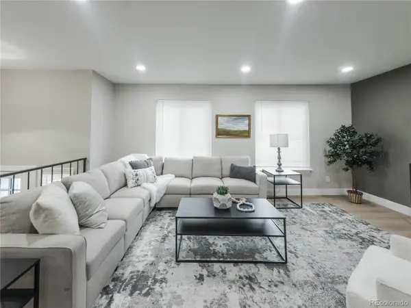 6895 S Ulster CIR, Englewood, CO 80112