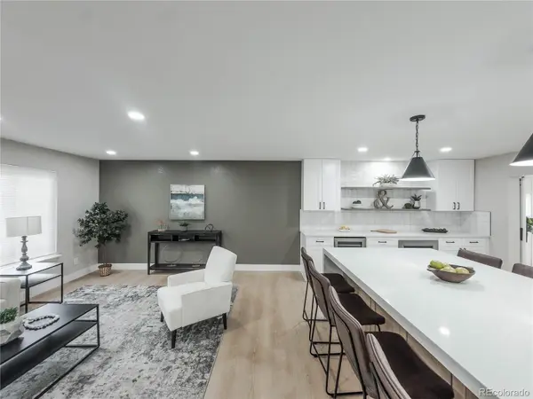 6895 S Ulster CIR, Englewood, CO 80112