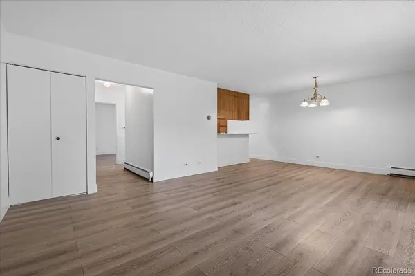 2150 S Vaughn WAY #202D, Aurora, CO 80014