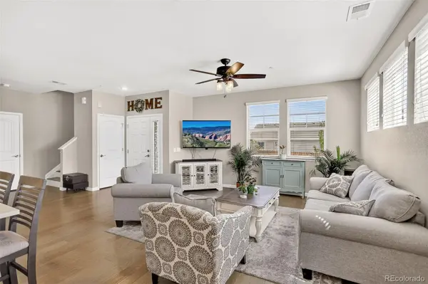 24817 E Calhoun PL #B, Aurora, CO 80016